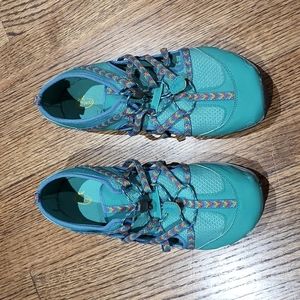 Chaco kids water shoes size 6 NWOT